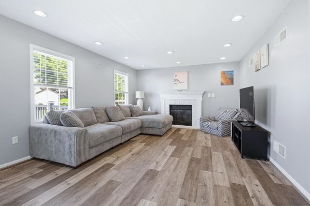 1802 MICHELLE DR, York, PA 17408