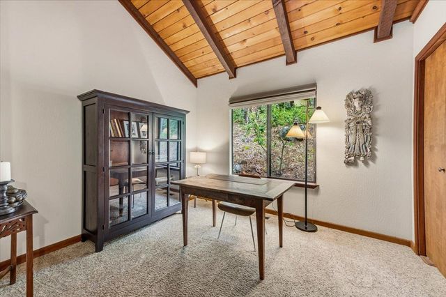 10389 Crestview Dr, Grass Valley, CA 95949