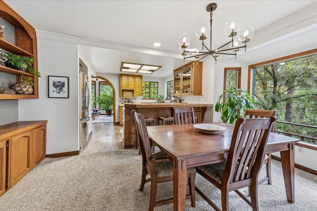 10389 Crestview Dr, Grass Valley, CA 95949