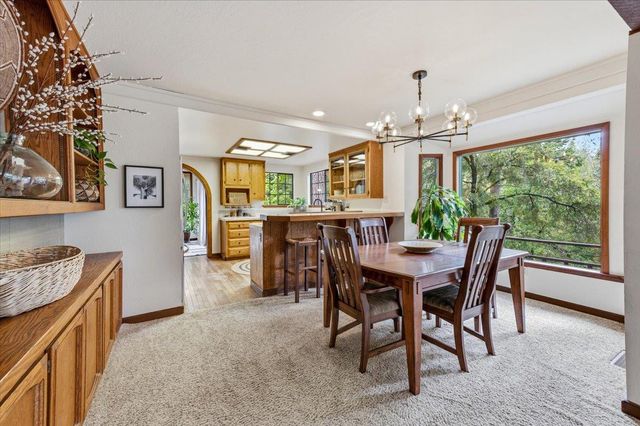 10389 Crestview Dr, Grass Valley, CA 95949