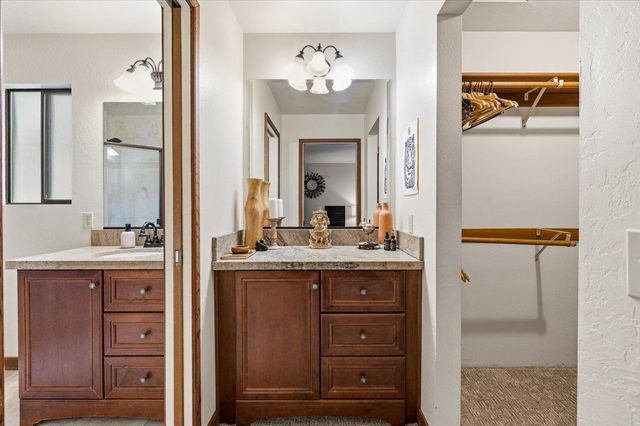 10389 Crestview Dr, Grass Valley, CA 95949