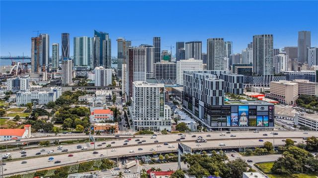 342 NW 7th St, Miami, FL 33136