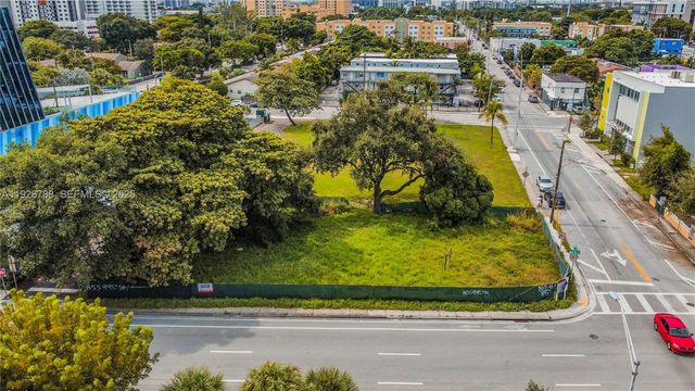 342 NW 7th St, Miami, FL 33136