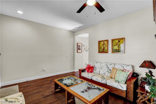 10697 Acacia Park Place, Las Vegas, NV 89135