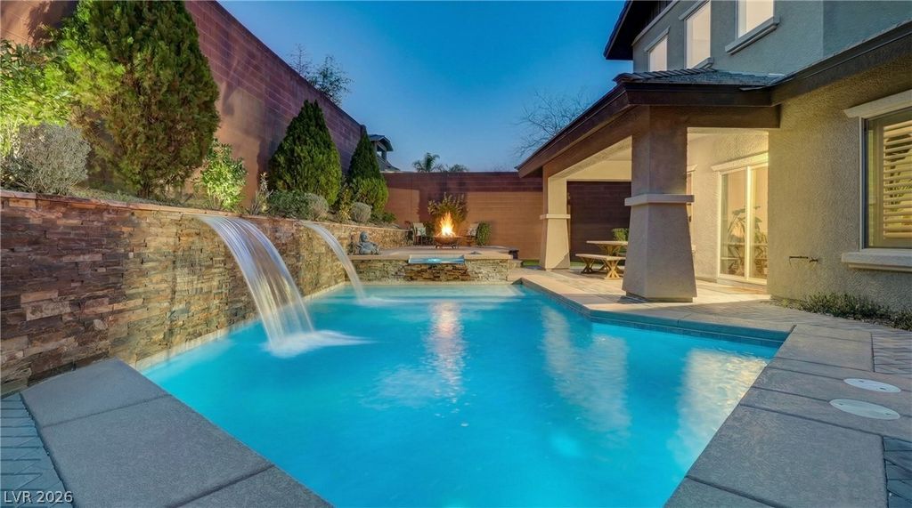 10697 Acacia Park Place, Las Vegas, NV 89135