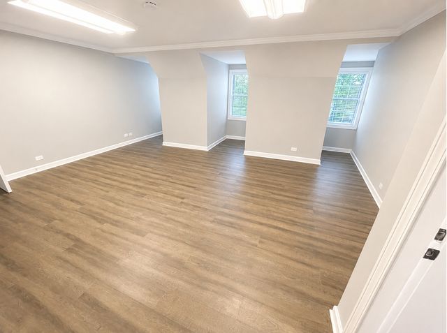 1624 W Colonial Parkway, Inverness, IL 60067