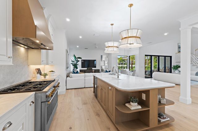 5634 Shirley Drive, Jupiter, FL 33458