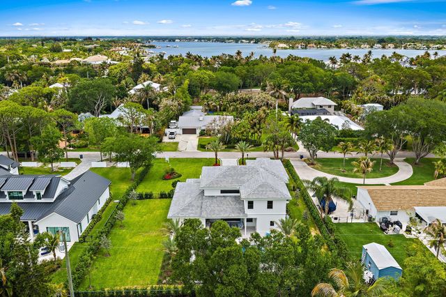 5634 Shirley Drive, Jupiter, FL 33458