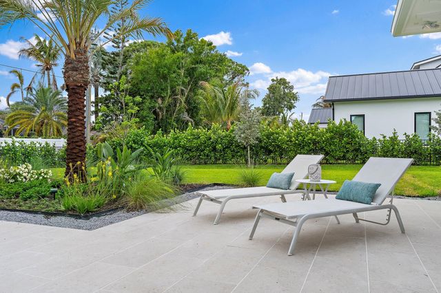 5634 Shirley Drive, Jupiter, FL 33458