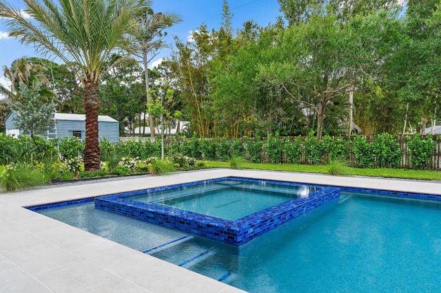 5634 Shirley Drive, Jupiter, FL 33458