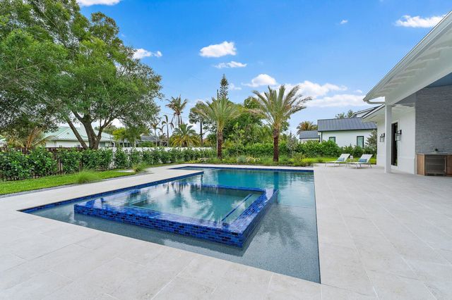 5634 Shirley Drive, Jupiter, FL 33458