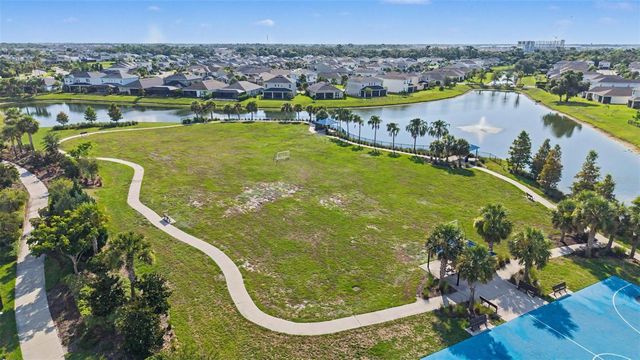 5435 BUNGALOW GROVE COURT, Palmetto, FL 34221