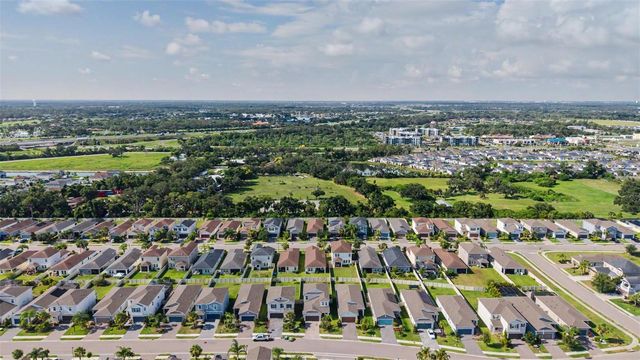5435 BUNGALOW GROVE COURT, Palmetto, FL 34221
