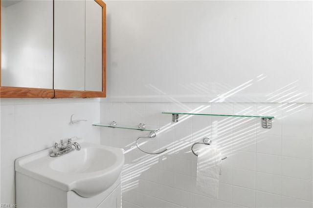 2029 Battery Park RD, Chesapeake, VA 23323