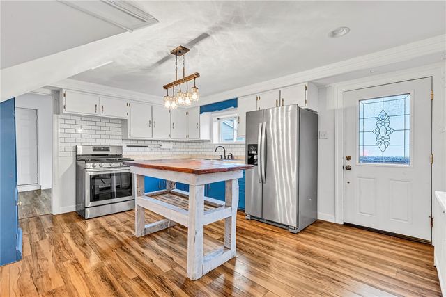 2972 Brodhead Rd, Center Twp, PA 15001
