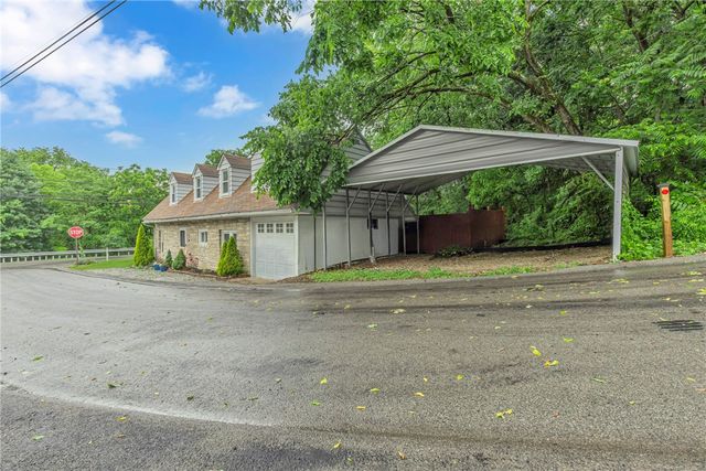 2972 Brodhead Rd, Center Twp, PA 15001