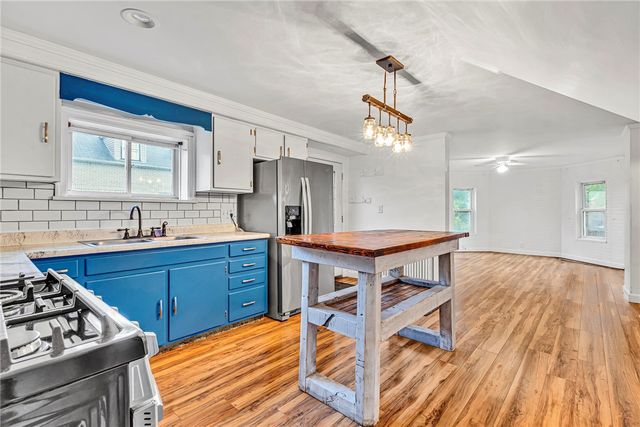 2972 Brodhead Rd, Center Twp, PA 15001