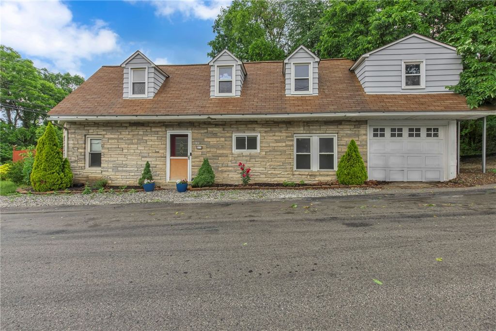 2972 Brodhead Rd, Center Twp, PA 15001