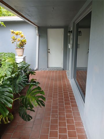 539 S Rainbow Dr 539, Hollywood, FL 33021