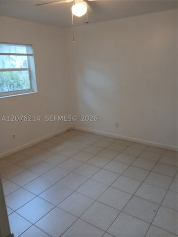 539 S Rainbow Dr 539, Hollywood, FL 33021