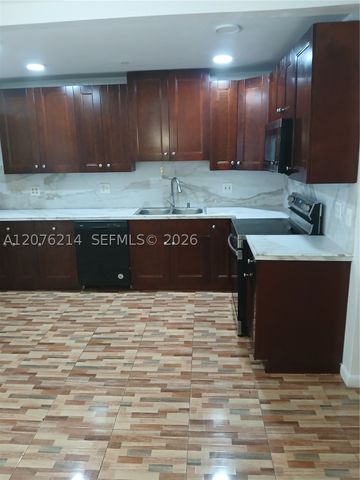 539 S Rainbow Dr 539, Hollywood, FL 33021