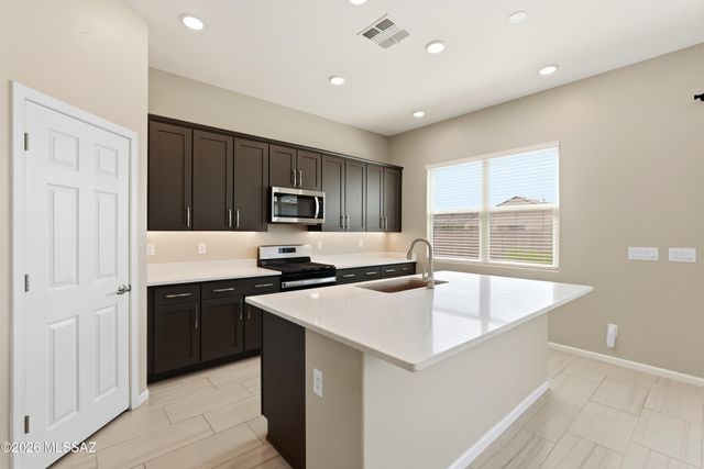 10613 W Whitehall Drive, Marana, AZ 85653