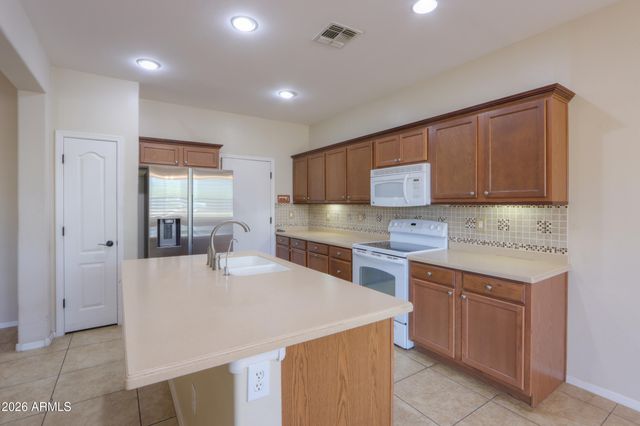 2680 E GOLDEN Trail, Casa Grande, AZ 85194