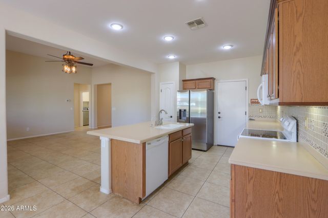 2680 E GOLDEN Trail, Casa Grande, AZ 85194