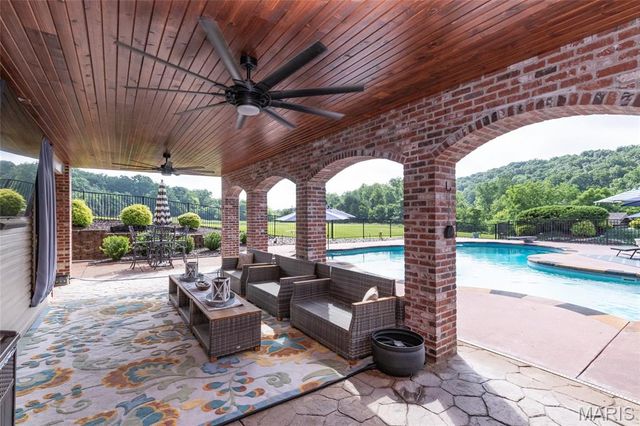 284 Clermont Drive, Festus, MO 63028