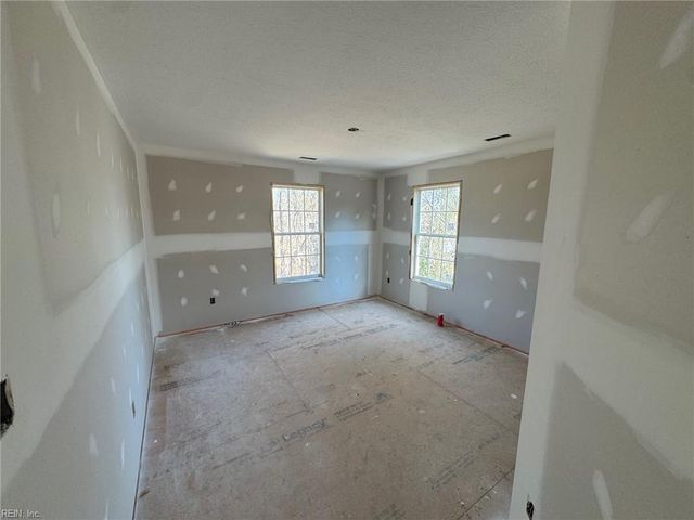 3901 Seaford RD, Seaford, VA 23696