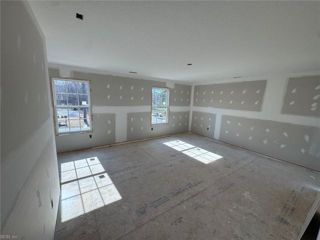 3901 Seaford RD, Seaford, VA 23696