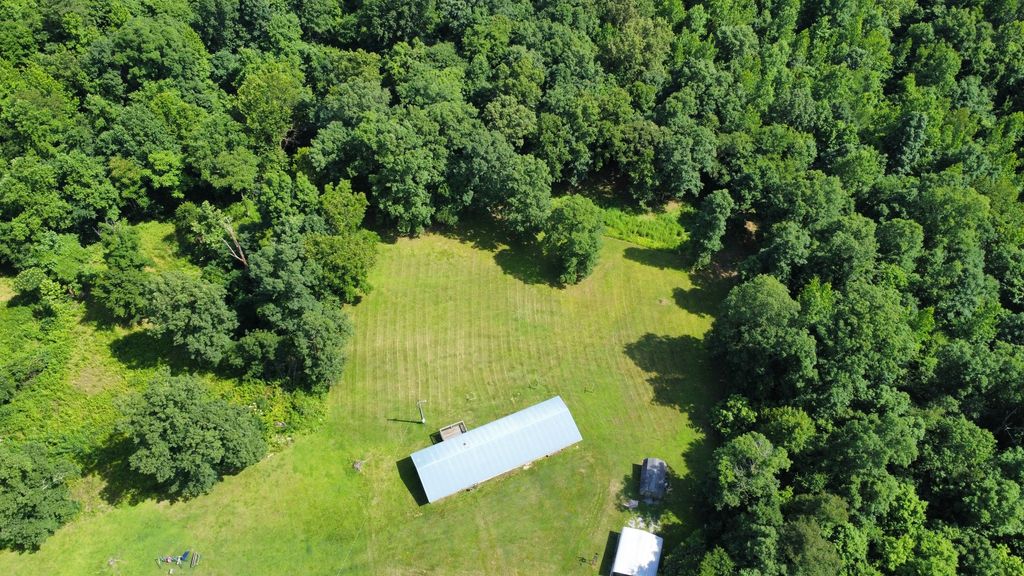 3130 Harris Cir, Palmyra, TN 37142
