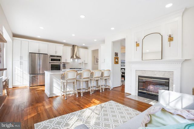 2412 GRETTER PL, Alexandria, VA 22311