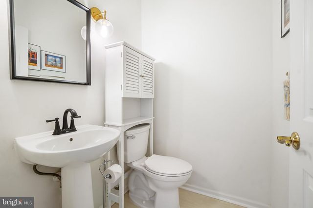 2412 GRETTER PL, Alexandria, VA 22311