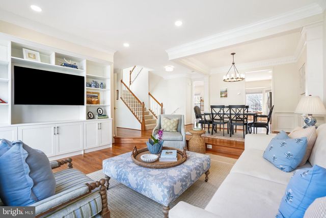 2412 GRETTER PL, Alexandria, VA 22311