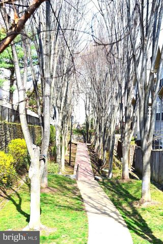 2412 GRETTER PL, Alexandria, VA 22311