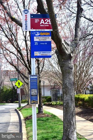 2412 GRETTER PL, Alexandria, VA 22311