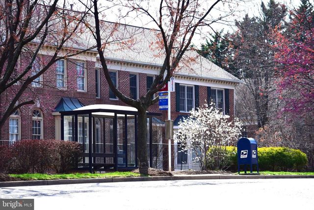 2412 GRETTER PL, Alexandria, VA 22311