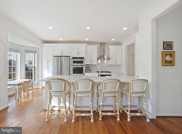 2412 GRETTER PL, Alexandria, VA 22311