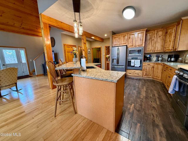 364 Gansevoort Road, Moreau, NY 12828