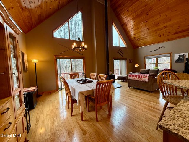 364 Gansevoort Road, Moreau, NY 12828