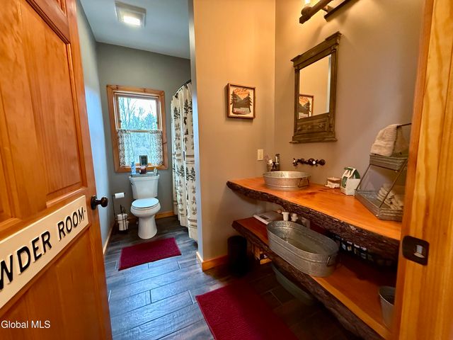 364 Gansevoort Road, Moreau, NY 12828