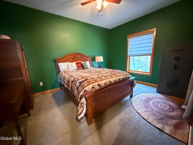 364 Gansevoort Road, Moreau, NY 12828