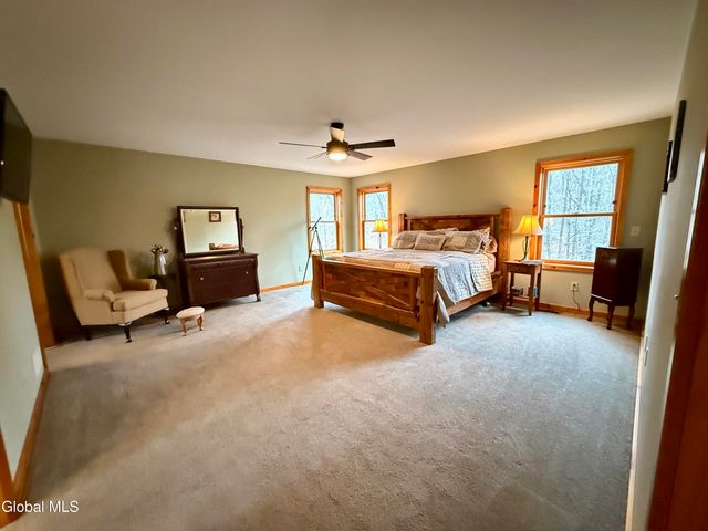 364 Gansevoort Road, Moreau, NY 12828