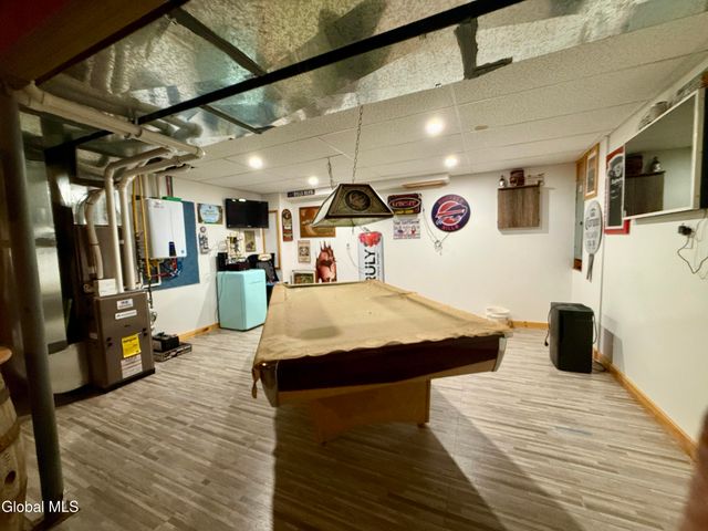 364 Gansevoort Road, Moreau, NY 12828