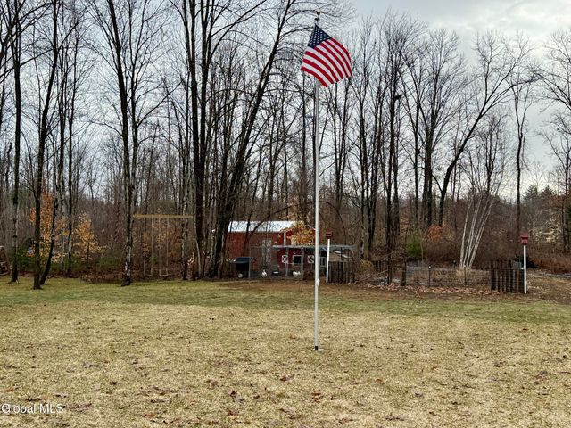 364 Gansevoort Road, Moreau, NY 12828