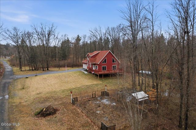 364 Gansevoort Road, Moreau, NY 12828