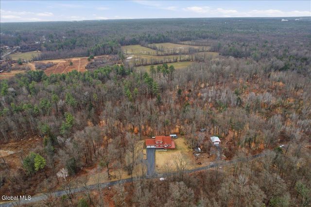 364 Gansevoort Road, Moreau, NY 12828