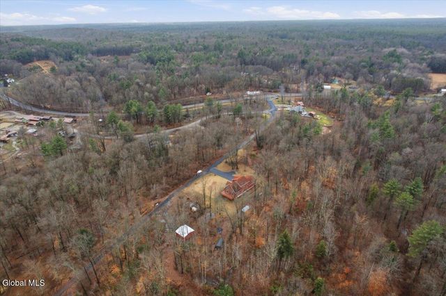 364 Gansevoort Road, Moreau, NY 12828