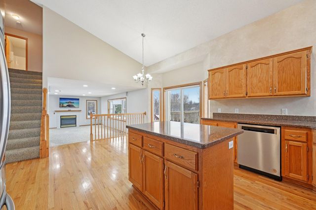 2736 88th Avenue NE, Blaine, MN 55449